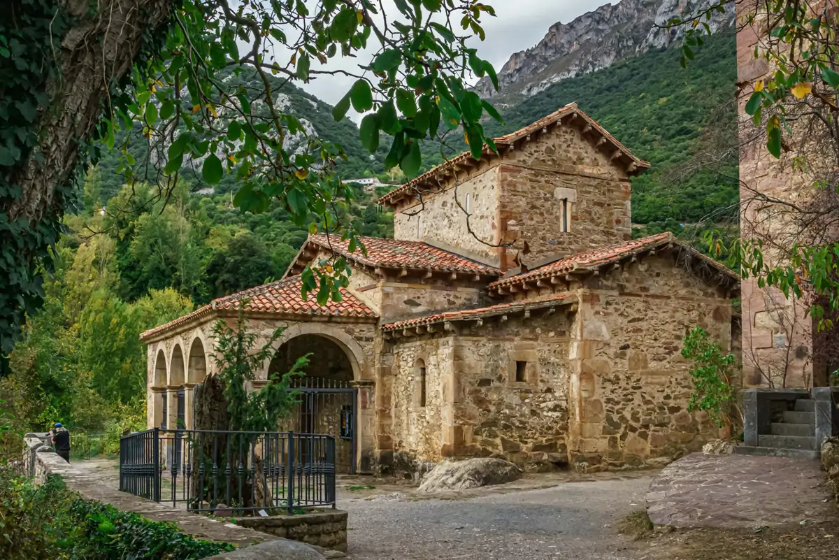Iglesia de Santa María de Lebeña